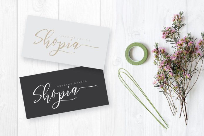 Frutilla Script 字体