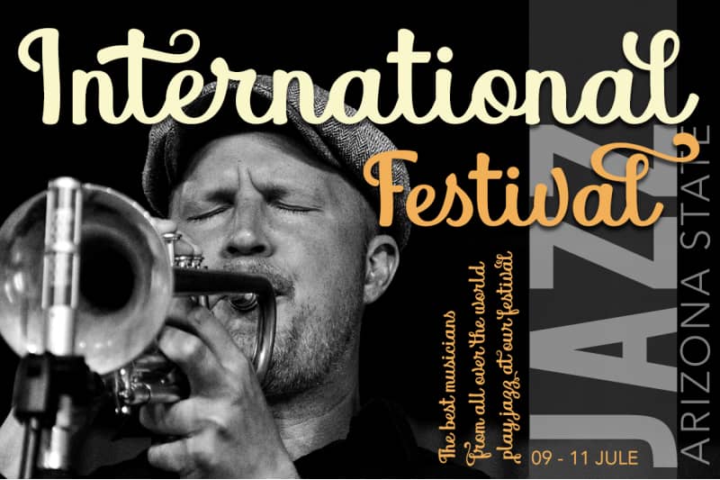 Solecha Rough Typeface